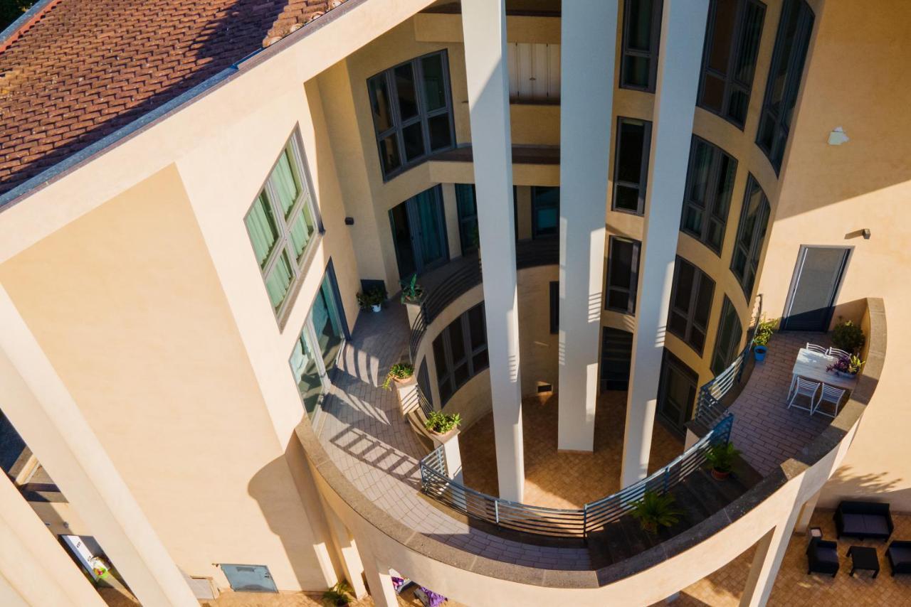 Le Colonne Bed & Breakfast Cassino Exterior photo