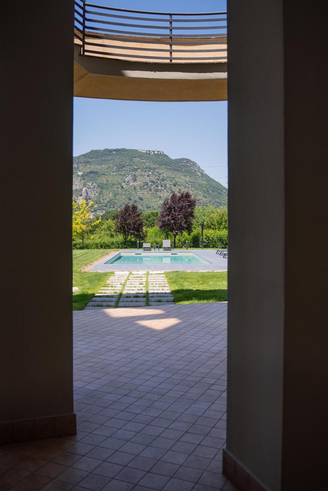Le Colonne Bed & Breakfast Cassino Exterior photo