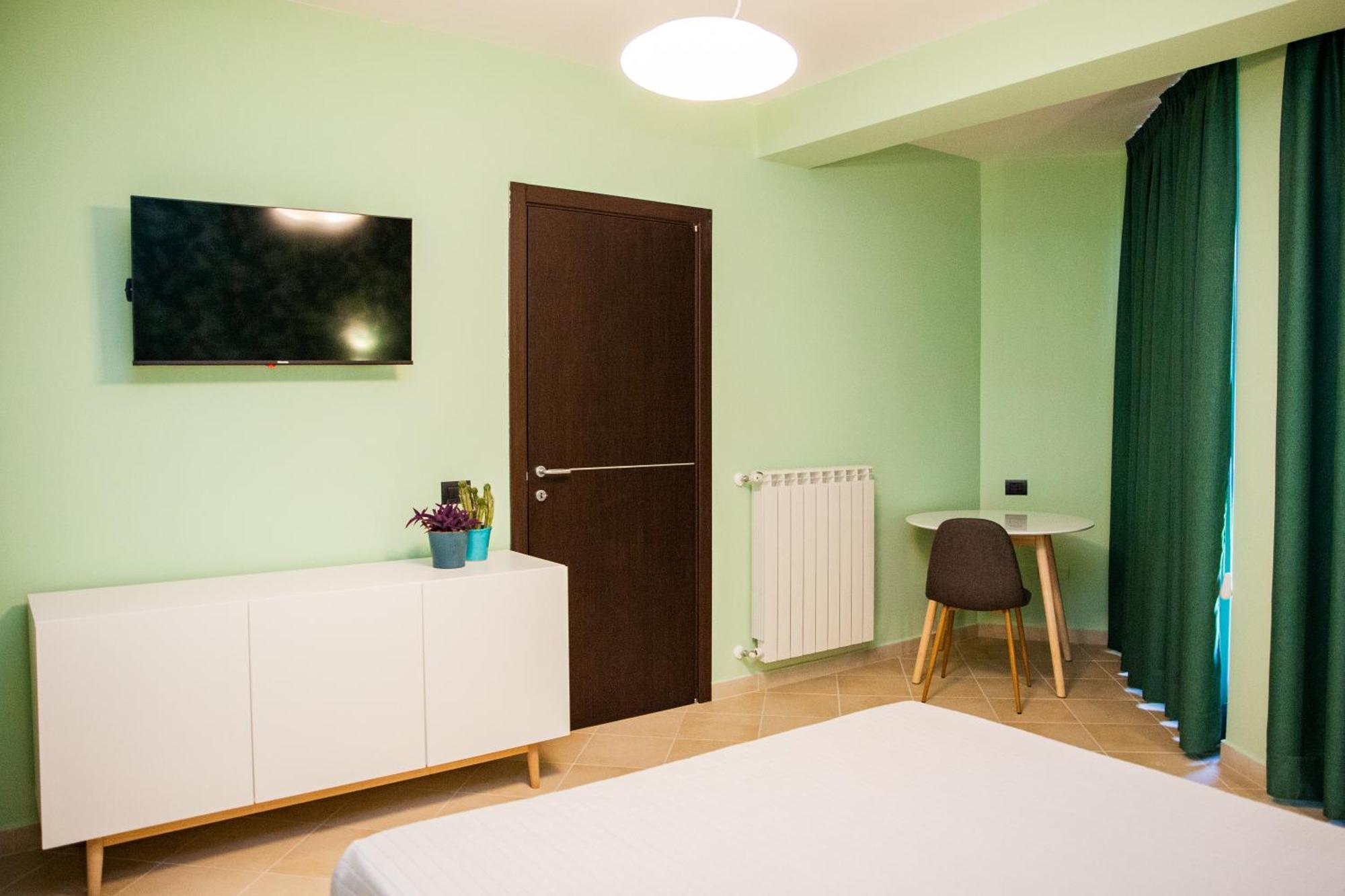 Le Colonne Bed & Breakfast Cassino Exterior photo